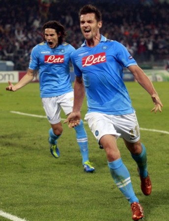 角更多地聚 角更多地聚